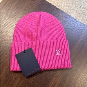 Louis Vuitton beanie pink